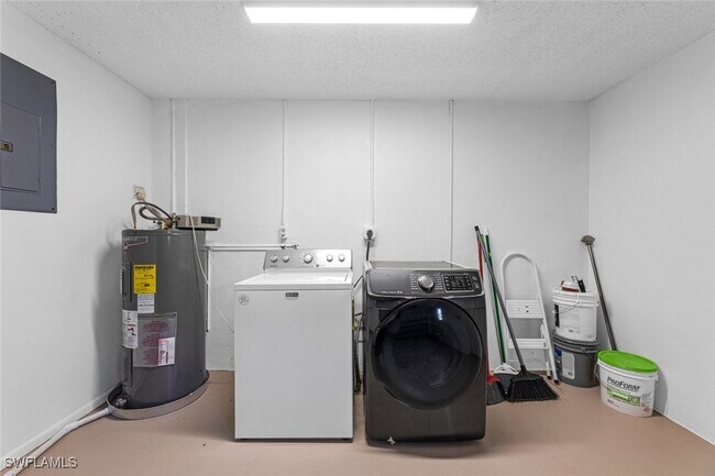 Building Photo - 26891 Our Ct