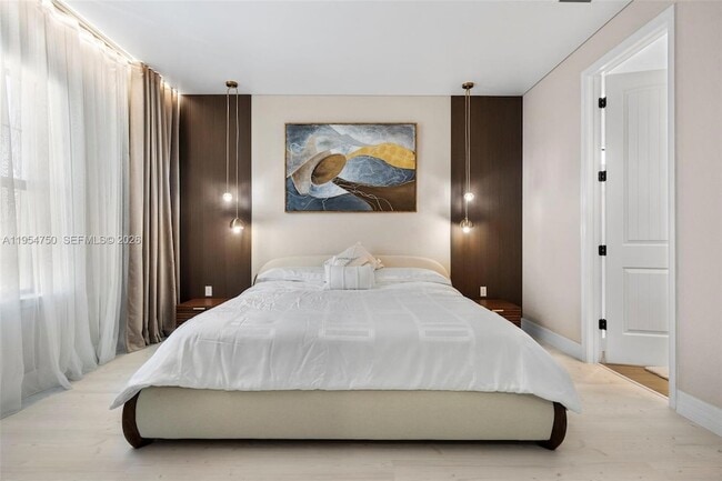 Building Photo - 4642 Pinehurst Trl W