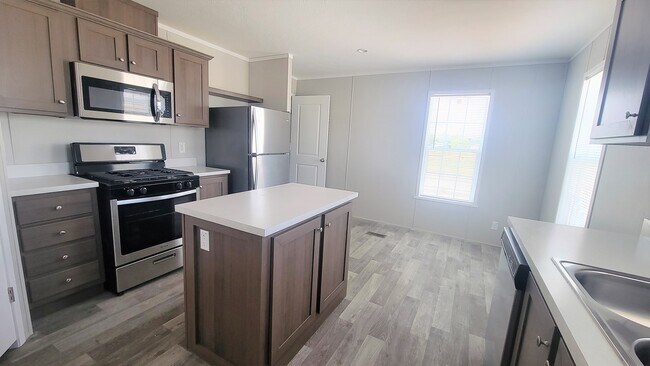 Building Photo - 537 Iowa