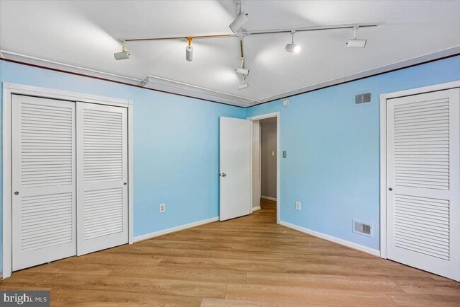 Building Photo - 5011 Sentinel Dr