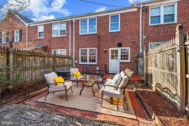 Building Photo - 183 Stanmore Rd