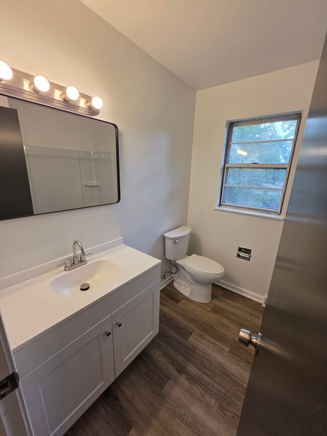Building Photo - 4209 Defoe Dr