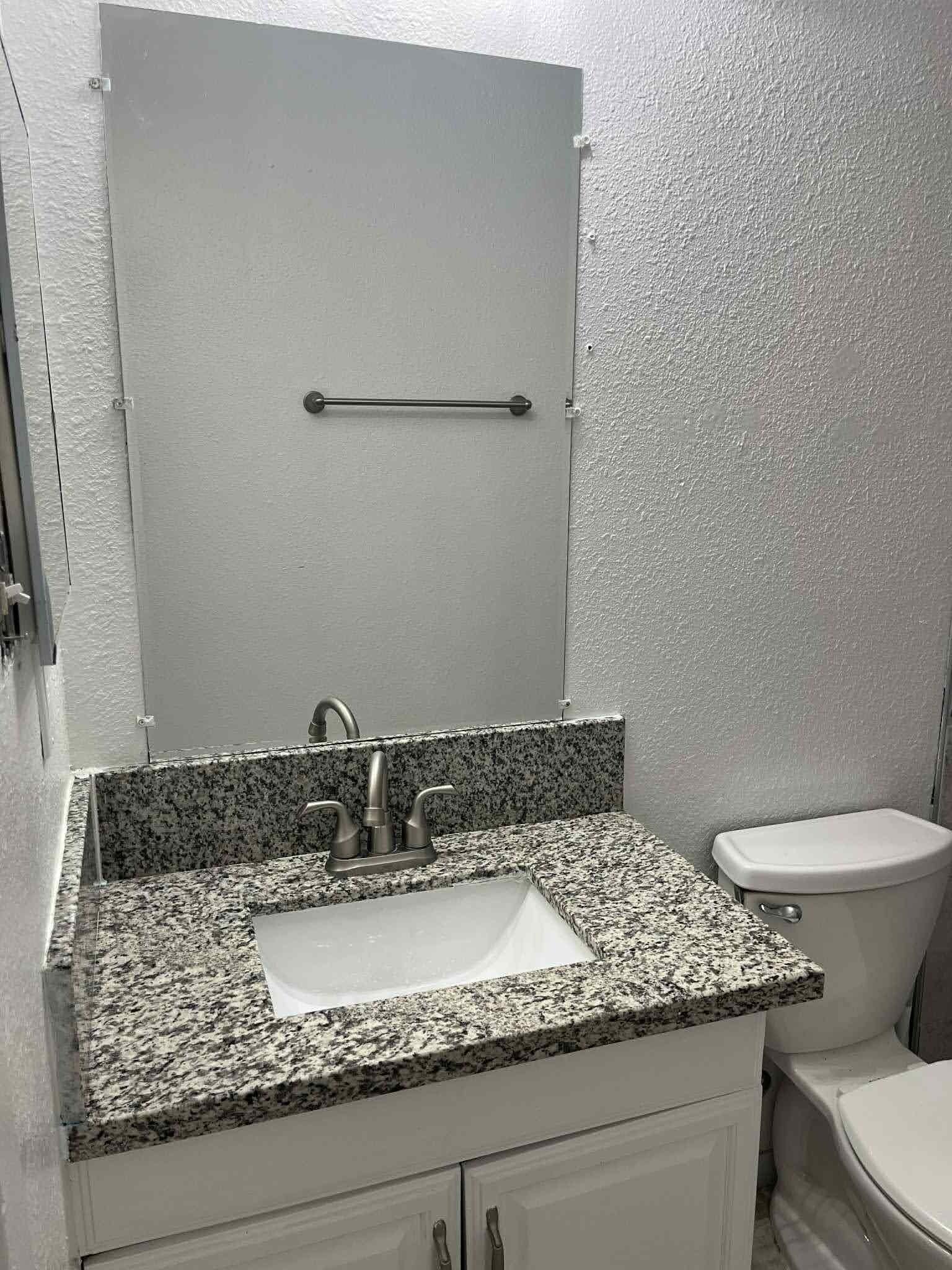 Building Photo - 3371 Brussels St