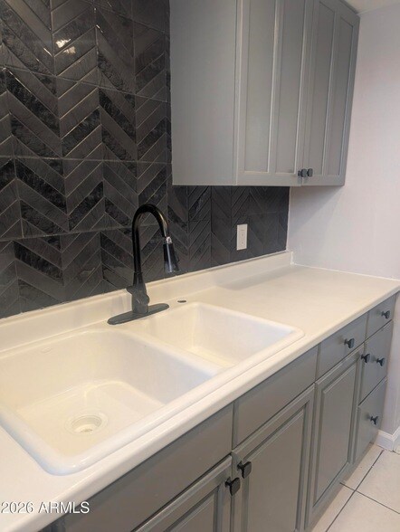 Building Photo - 7126 N 19th Ave