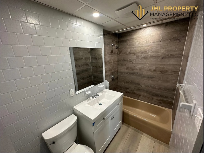 Building Photo - 67 Boutwell St