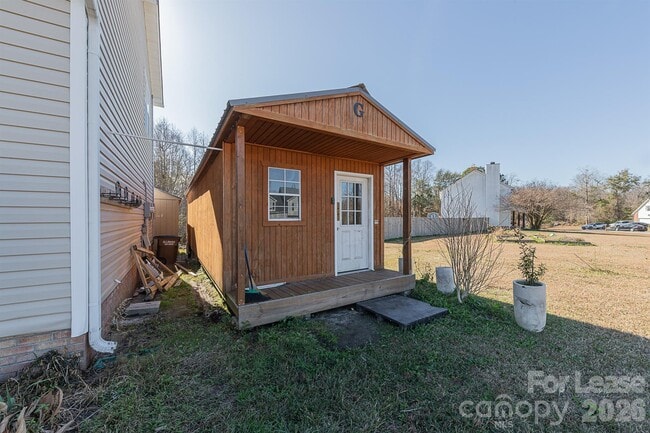 Building Photo - 110 Mendover Dr