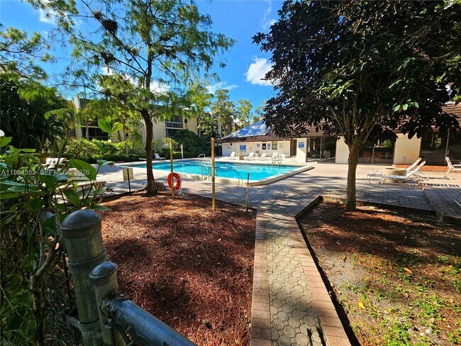 Building Photo - 8429 Forest Hills Dr