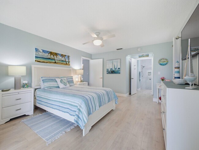 Building Photo - 5800 Princess Palm Ct