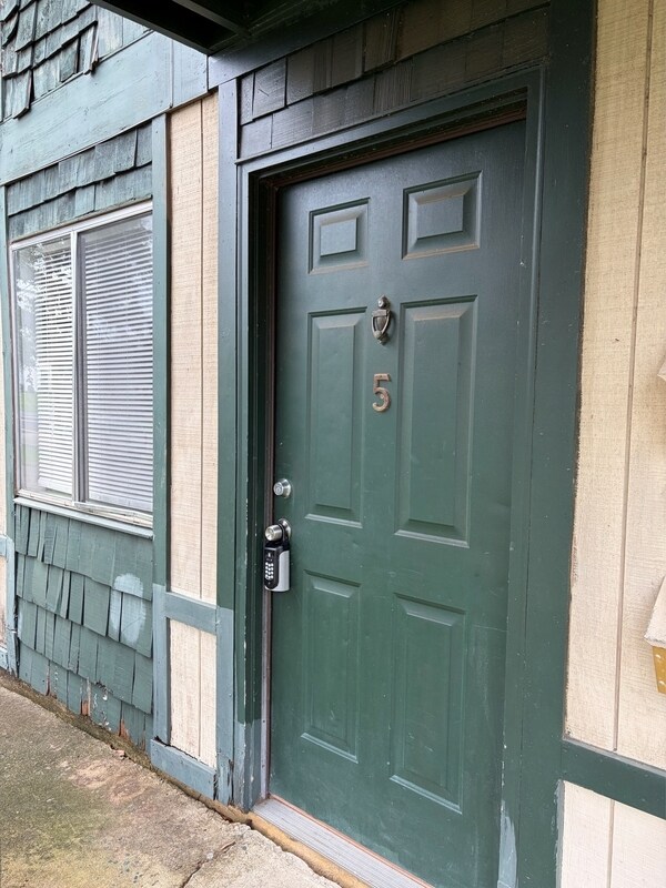 Building Photo - 207 Lovelace Dr