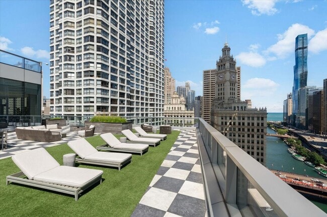 Building Photo - 403 N Wabash Ave