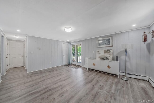 Building Photo - 309 Sunrise Dr