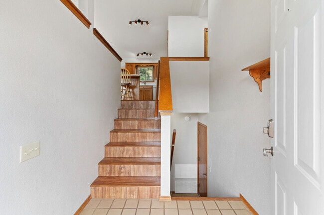Building Photo - Rare Woodland Park Rental with RV Parking,...