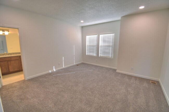 Building Photo - NEW CONSTRUCTION IN THE FAR NE HEIGHTS!!!!!