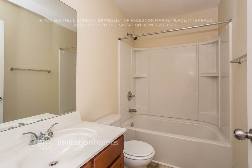 Building Photo - 4830 Medlock Trail Ct SW