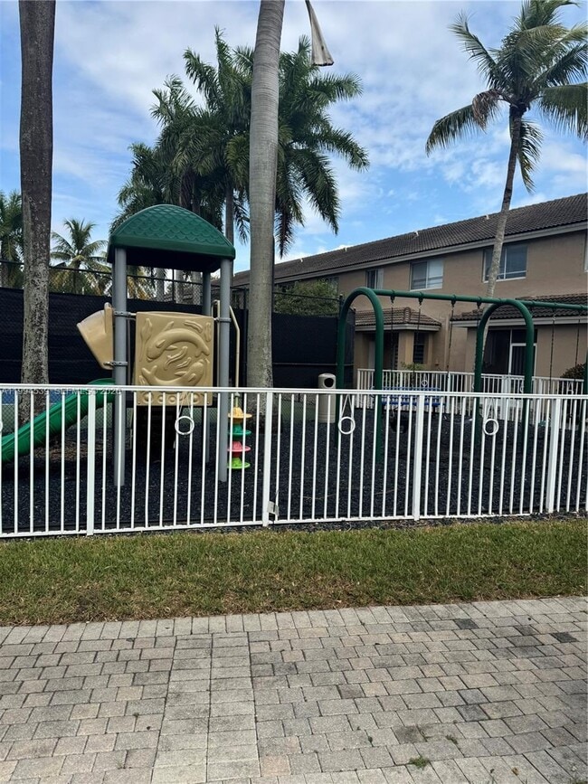 Building Photo - 5755 NW 115th Ct