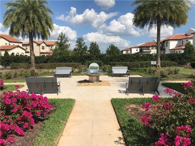 Building Photo - 8896 Bismarck Palm Dr