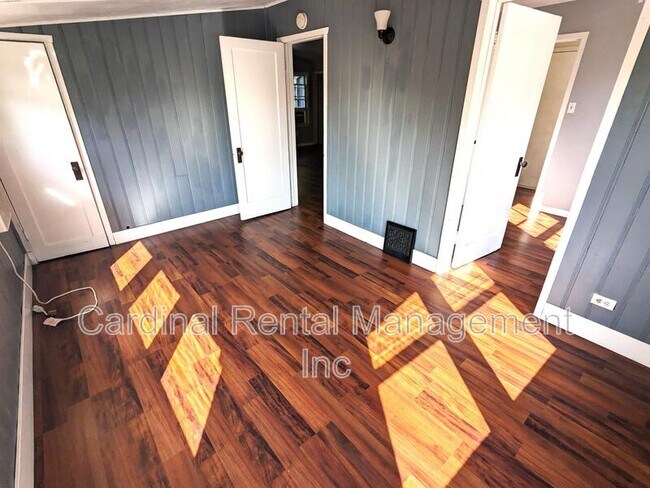 Building Photo - 730 Orange Dr