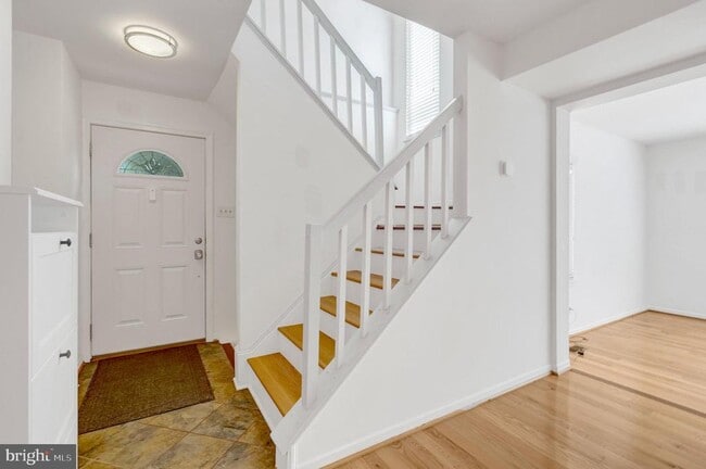 Building Photo - 2990 Borge St