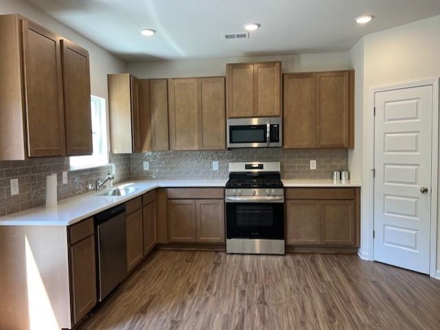 Building Photo - 409 Deven Dr