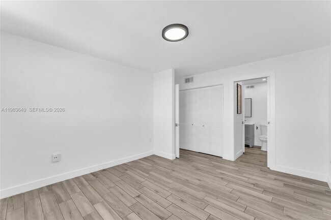 Building Photo - 1251 NE 108th St