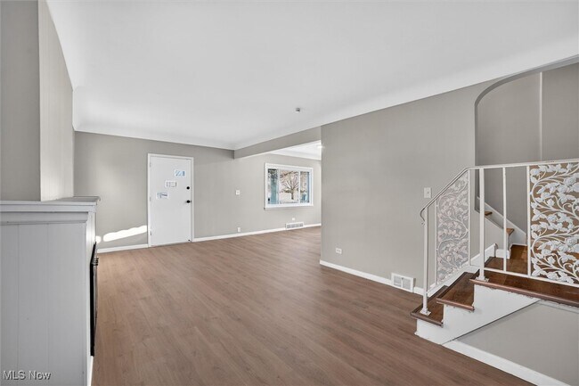 Building Photo - 8910 McCracken Rd