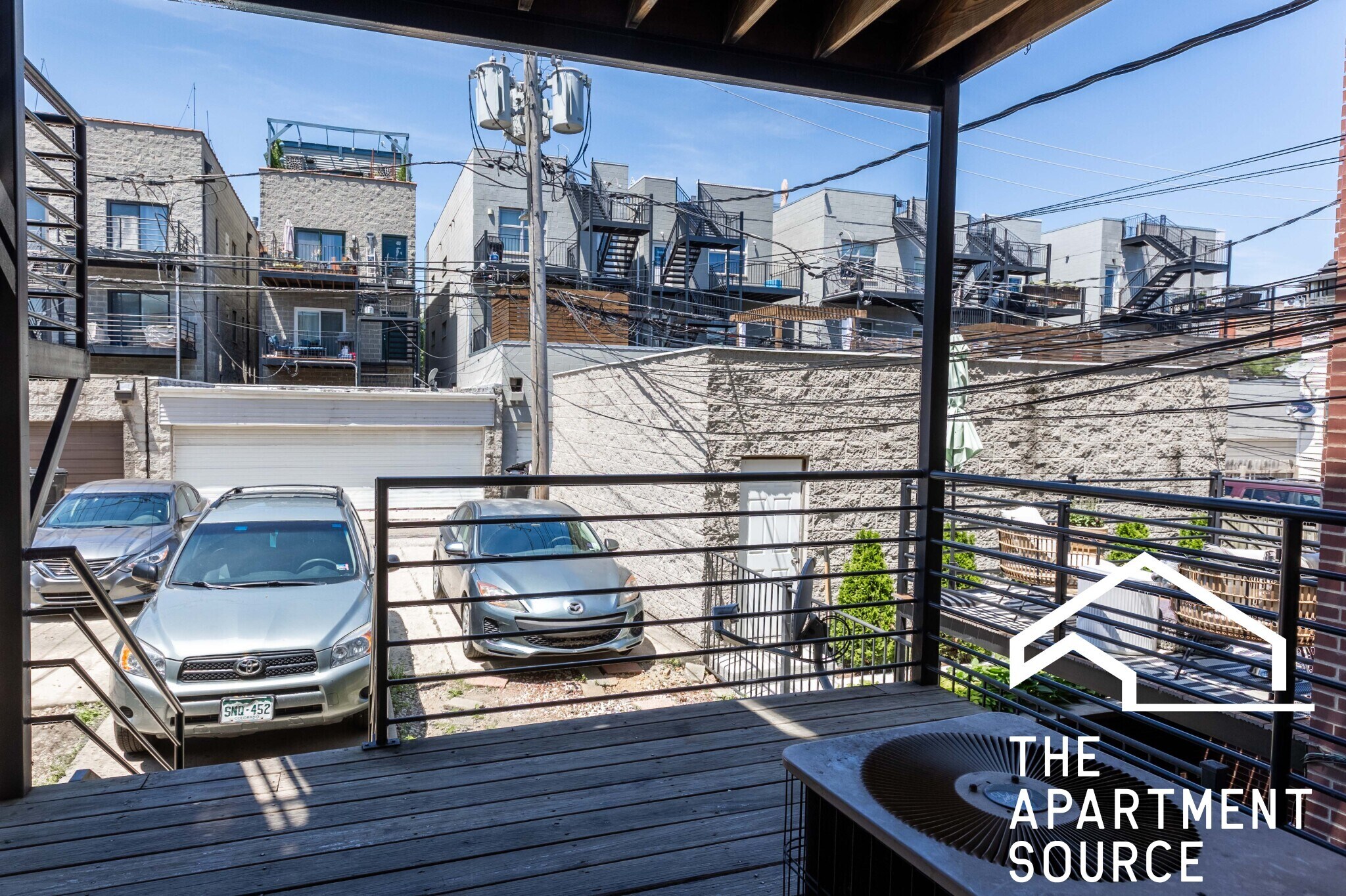 Building Photo - 1351 N Wolcott Ave