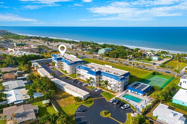 Building Photo - 2160 N Hwy A1A