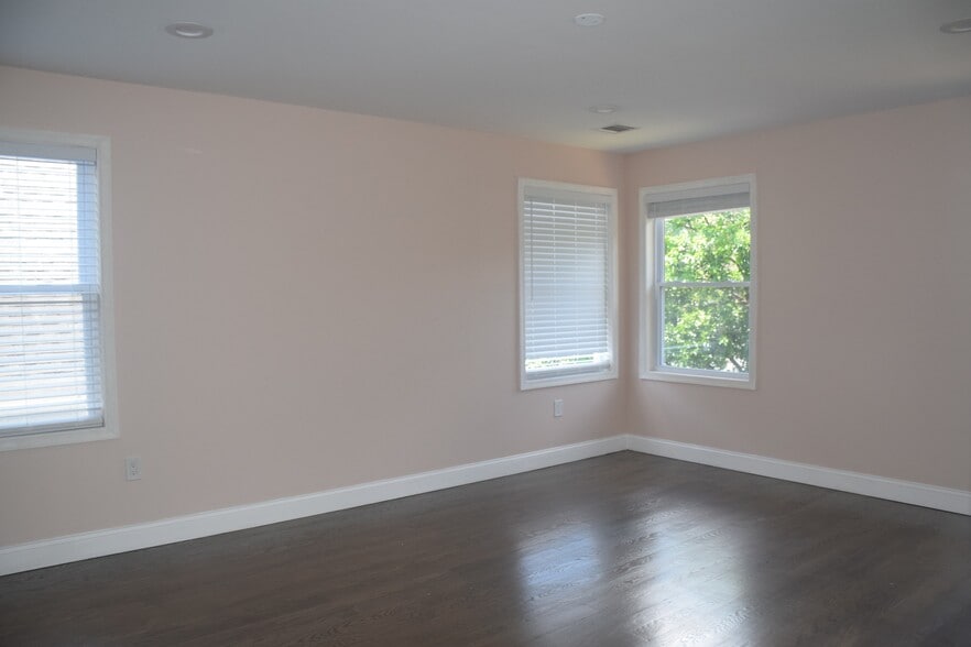 Building Photo - 171 N 17th St