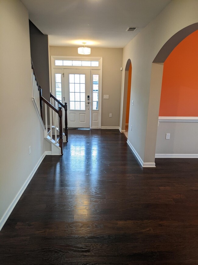 Building Photo - 422 Holly Blossom Dr