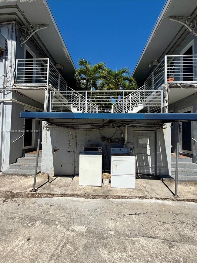 Building Photo - 5305 Biscayne Blvd