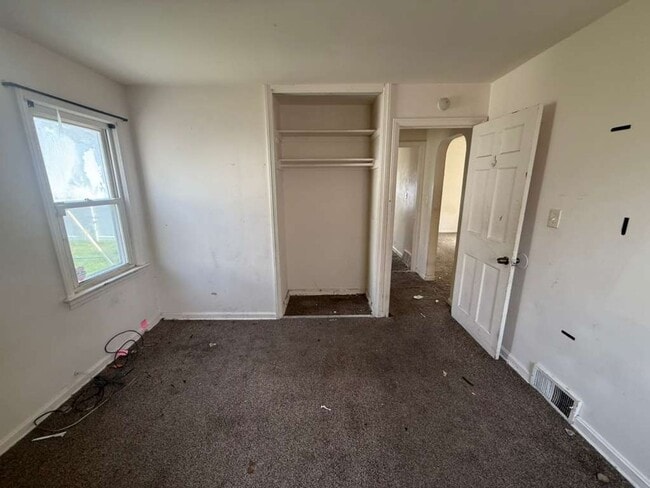 Building Photo - 3-BED, 1 BATH BEAUTIFUL SINGLE- FAMILY HOME IN MAPLE HEIGHTS!.