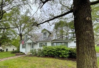 Building Photo - 40 Cleveland Rd