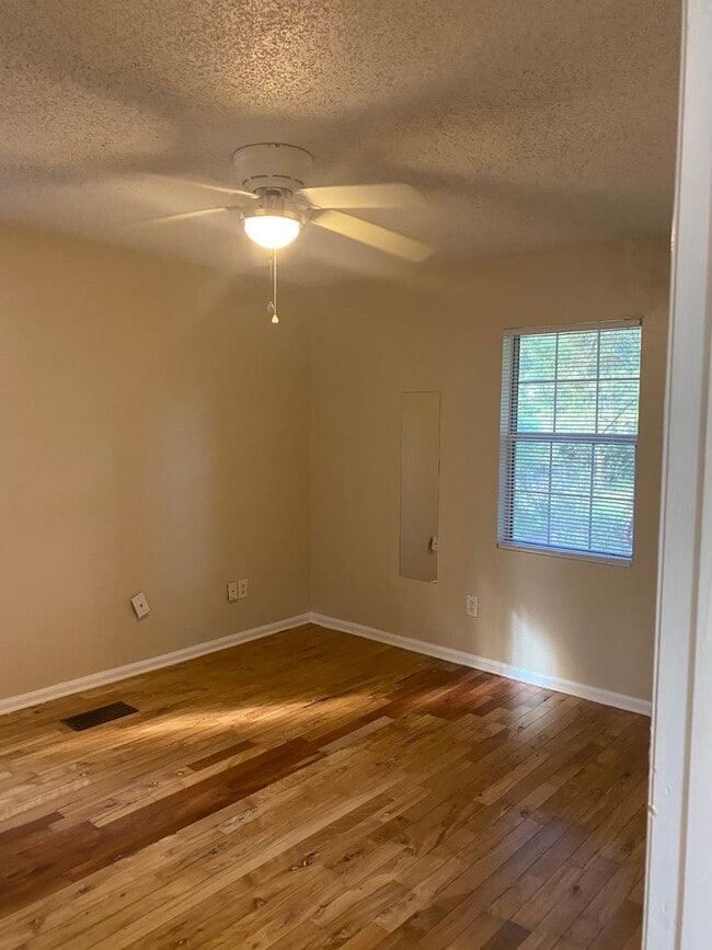 Building Photo - 2603 W Tharpe St