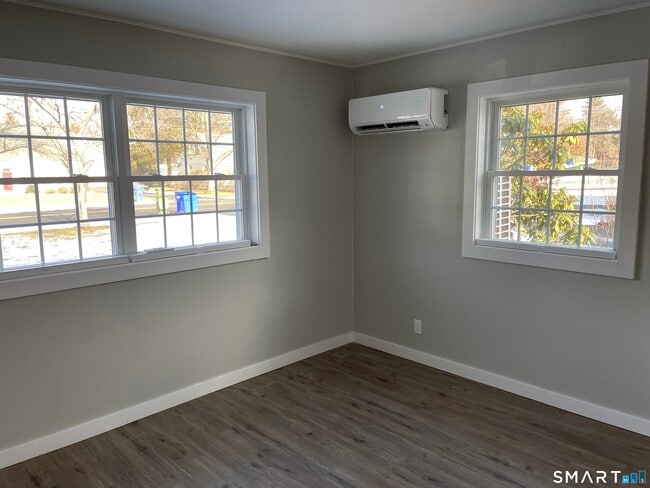 Building Photo - 88 Douglas Rd