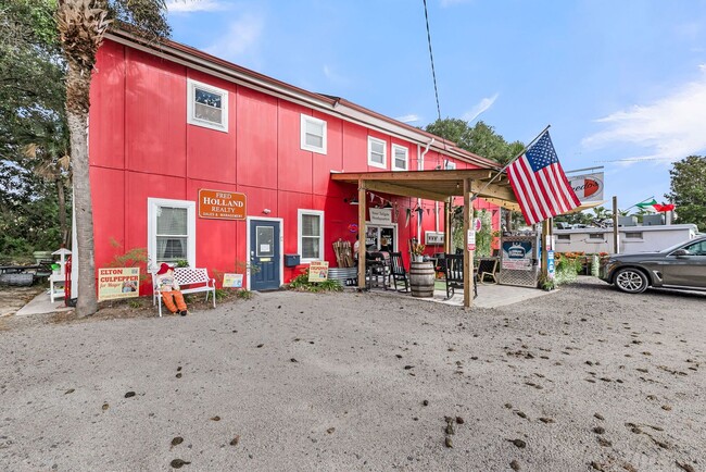 Building Photo - Folly Beach Apartment: Steps From All The Action