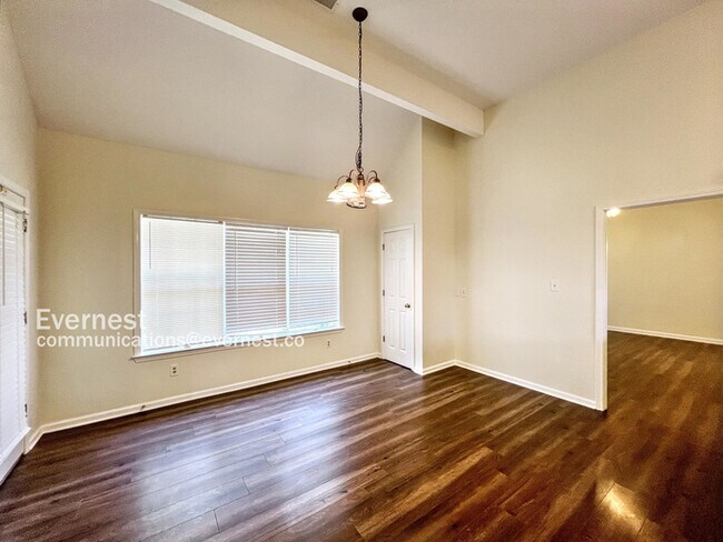 Building Photo - 8835 Robertson Ln N