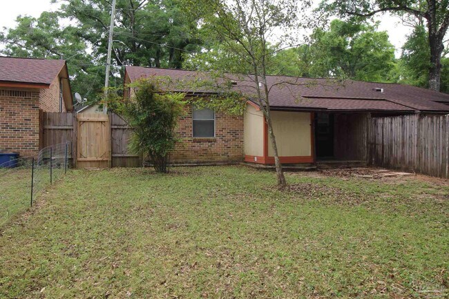 Building Photo - 907 N 77th Ave