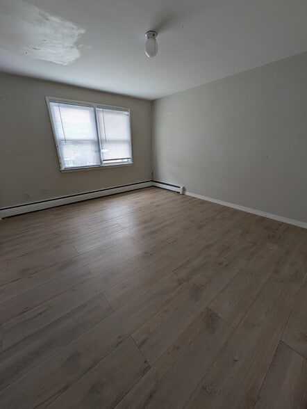 Building Photo - 114 Fairmont Ave