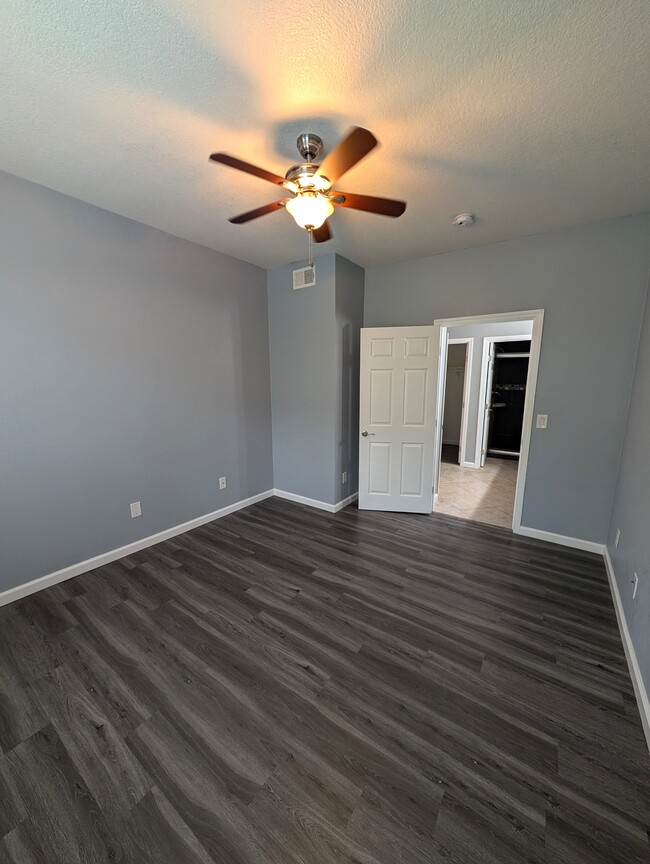 Building Photo - 24145 Del Monte Dr.