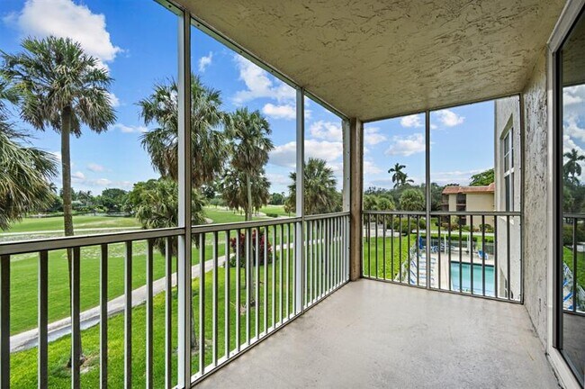 Building Photo - 250 Jacaranda Dr
