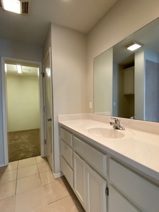 Building Photo - Coming Soon: 3 Bedroom in Catoosa!!! Pet Friendly