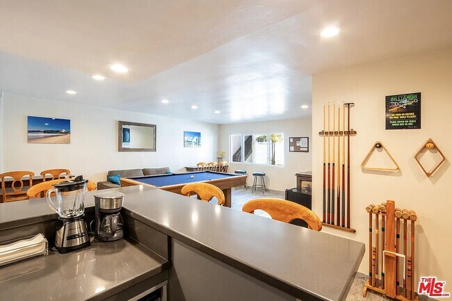 Party Room - 2721 2nd St