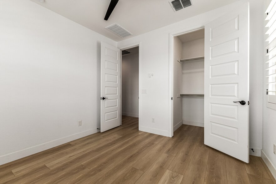 Building Photo - 20954 E Mayberry Rd