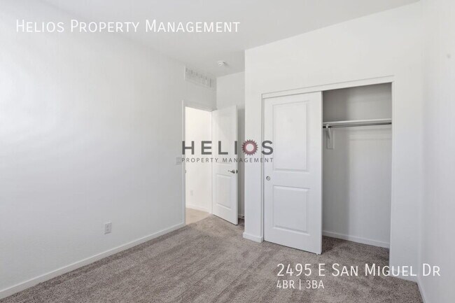 Building Photo - 2495 E San Miguel Dr