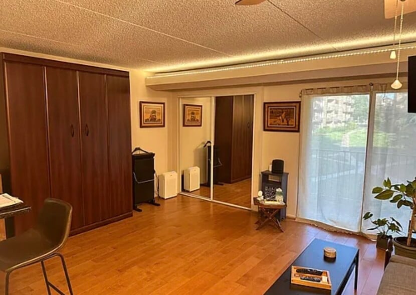 Building Photo - 75 S Reynolds St