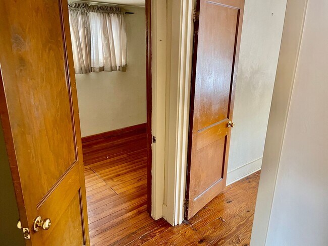 Building Photo - 120 Cotter Rd