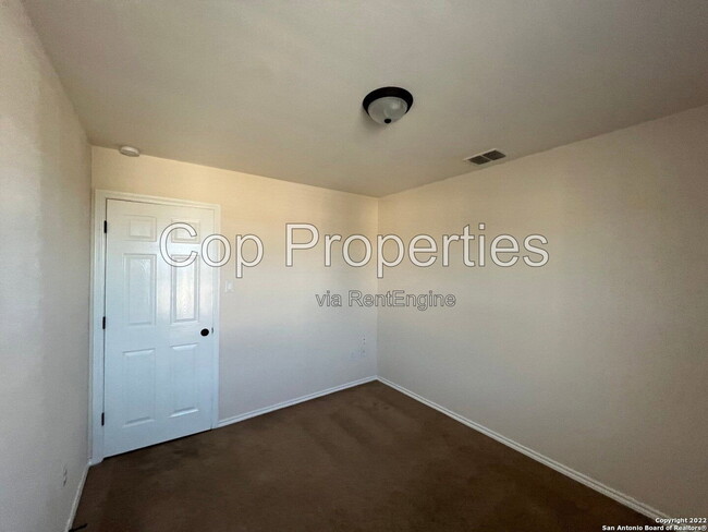 Building Photo - 8712 Azul Sky Ct