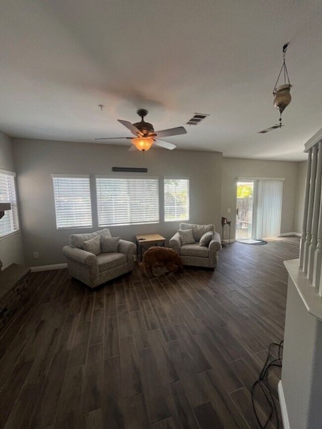 Primary Photo - Beautiful 3-Bedroom Home for Rent in Highl...
