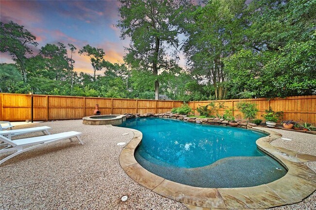 Building Photo - 1 Greenridge Forest Ct