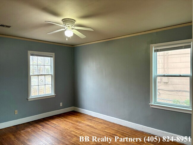 Building Photo - 249 S Richmond Ave